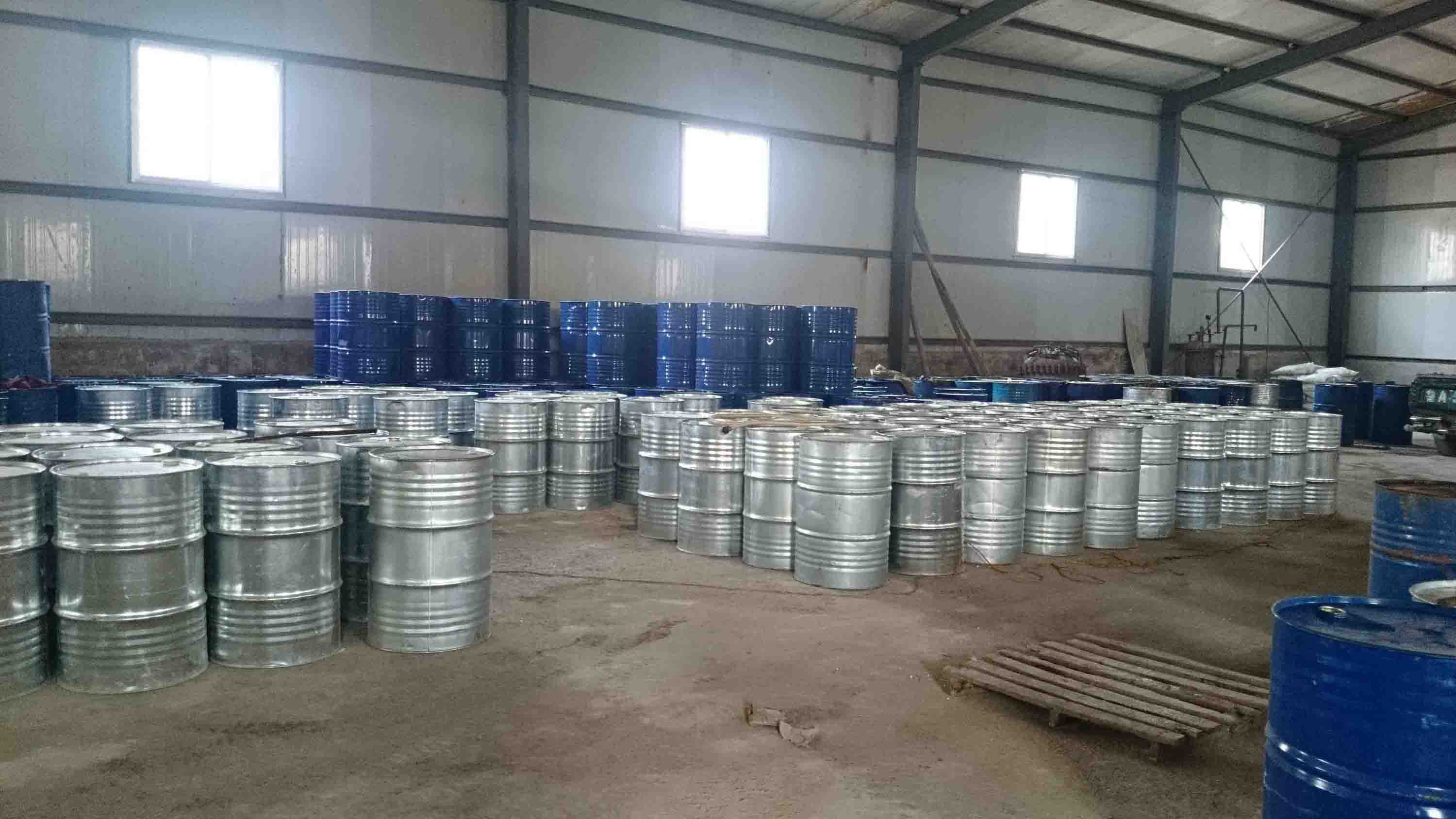 图图为磷酸三丁酯成品